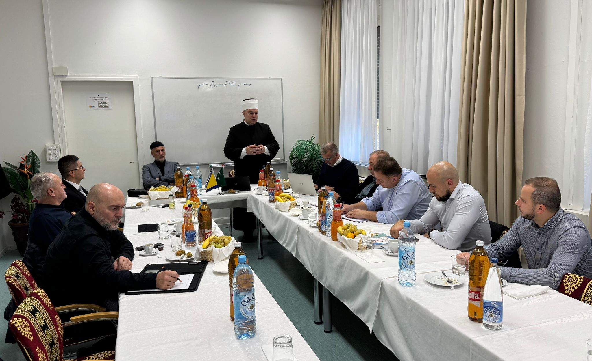 Seminar 1.jpg - Radni sastanak direktora Malkića s imamima Islamske zajednice Bošnjaka u Švicarskoj